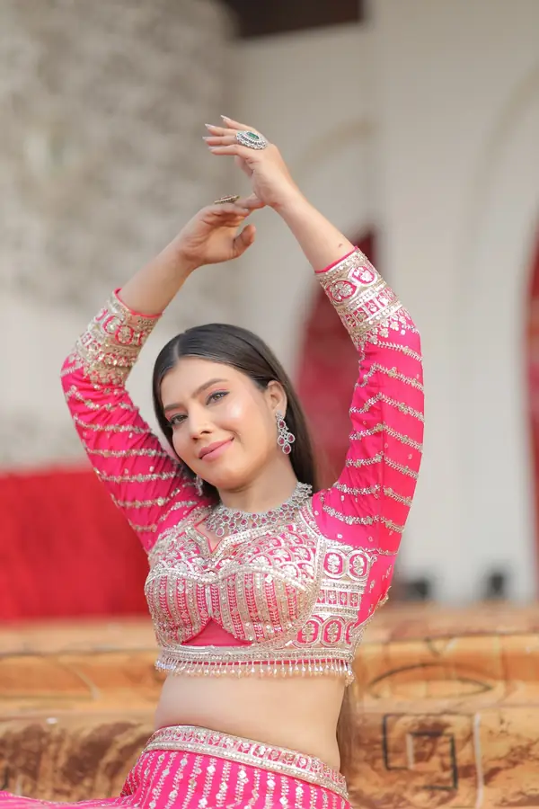 Woman dancing at the sangeet